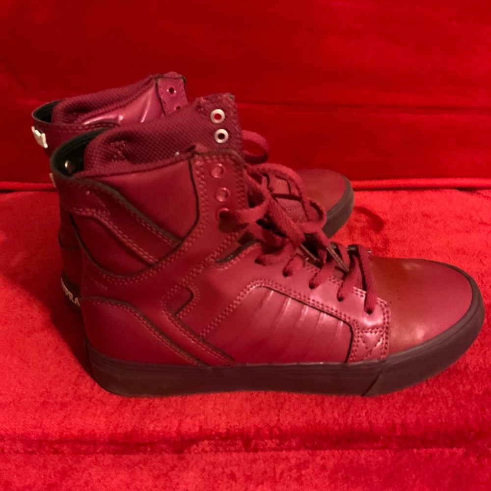 burgundy SUPRA kids Sneakers US size 4.5 🛹🛹🛹🛹